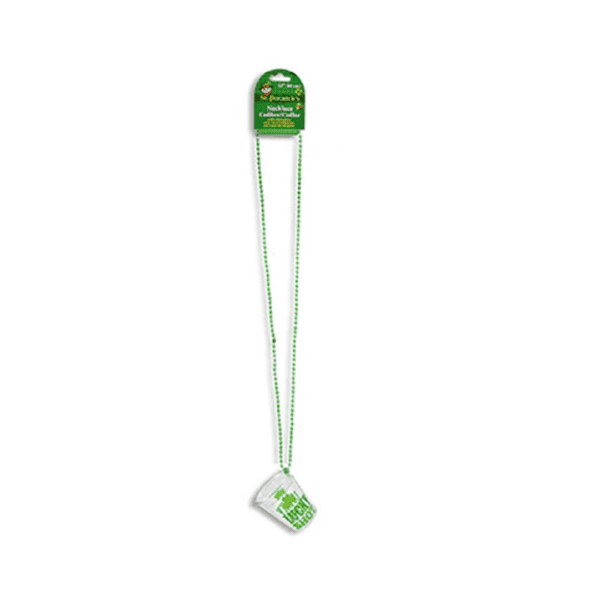 Collar de San Patricio con vaso de shot